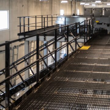 485690487-decking-bargrating